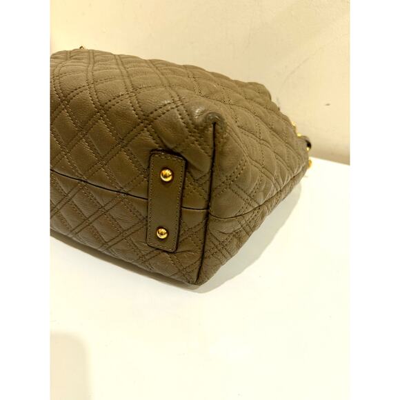 Marc Jacobs Quilted Leather Chain Stam Hobo Bag Olive Taupe Women's - Picture 10 of 16